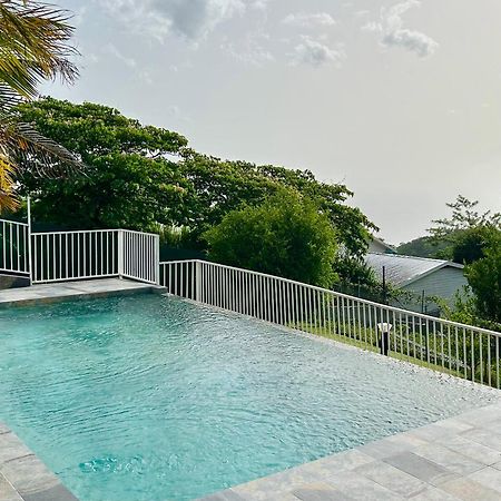 Bleu Soleil Apartment Le Morne-Vert Bagian luar foto
