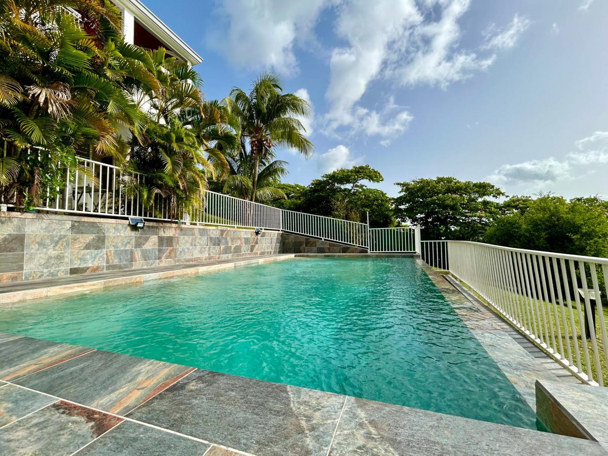 Bleu Soleil Apartment Le Morne-Vert Bagian luar foto